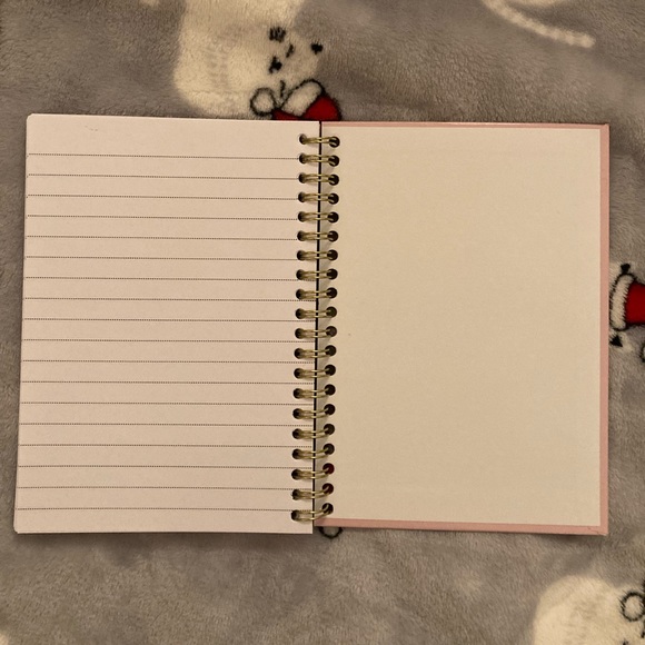 Notebook - Picture 4 of 5